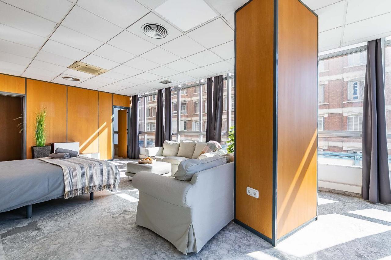 شقة Grand Soho Ofihouse مالقة المظهر الخارجي الصورة