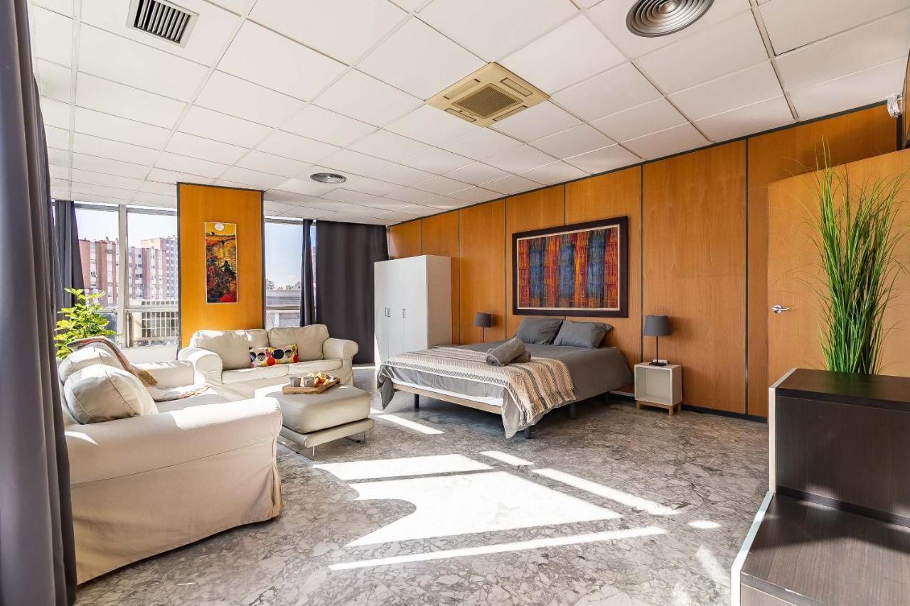 شقة Grand Soho Ofihouse مالقة المظهر الخارجي الصورة