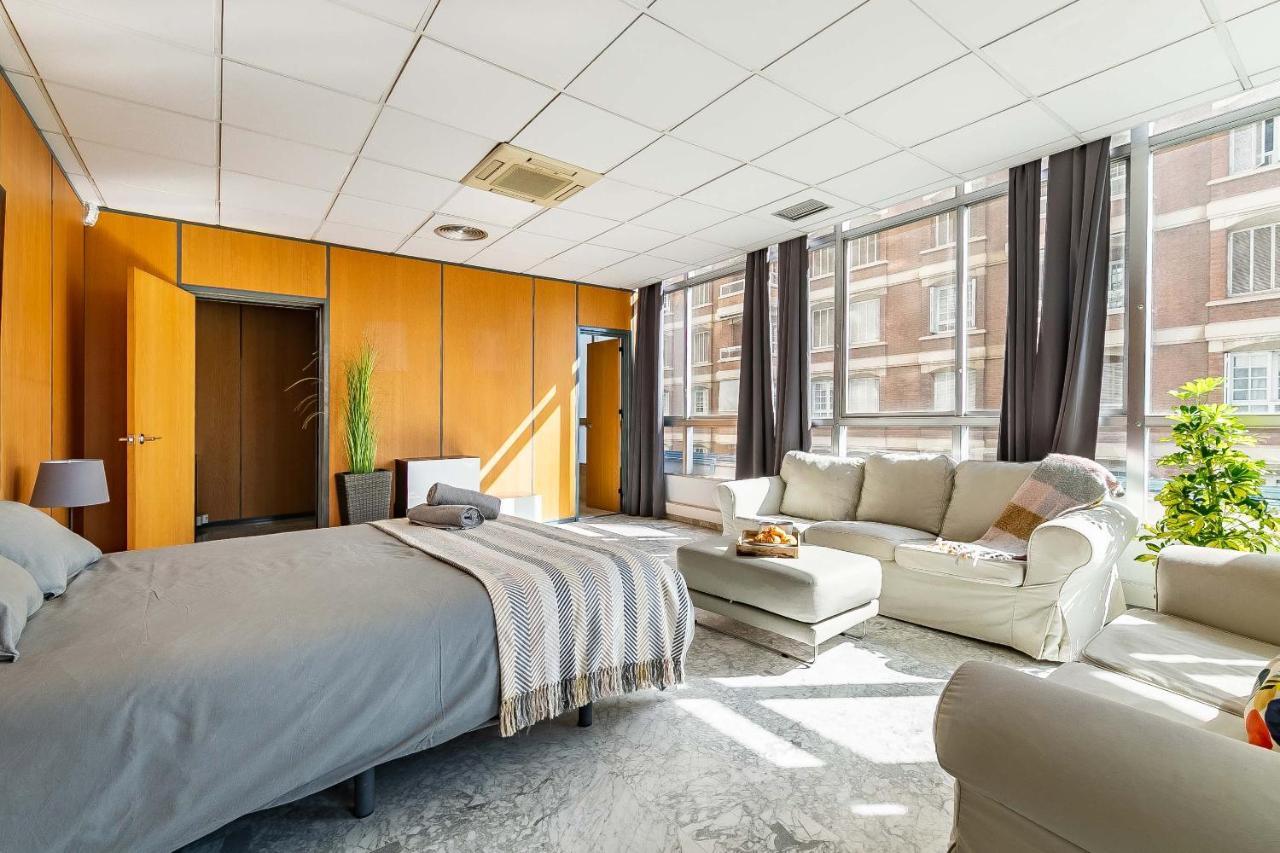 شقة Grand Soho Ofihouse مالقة المظهر الخارجي الصورة