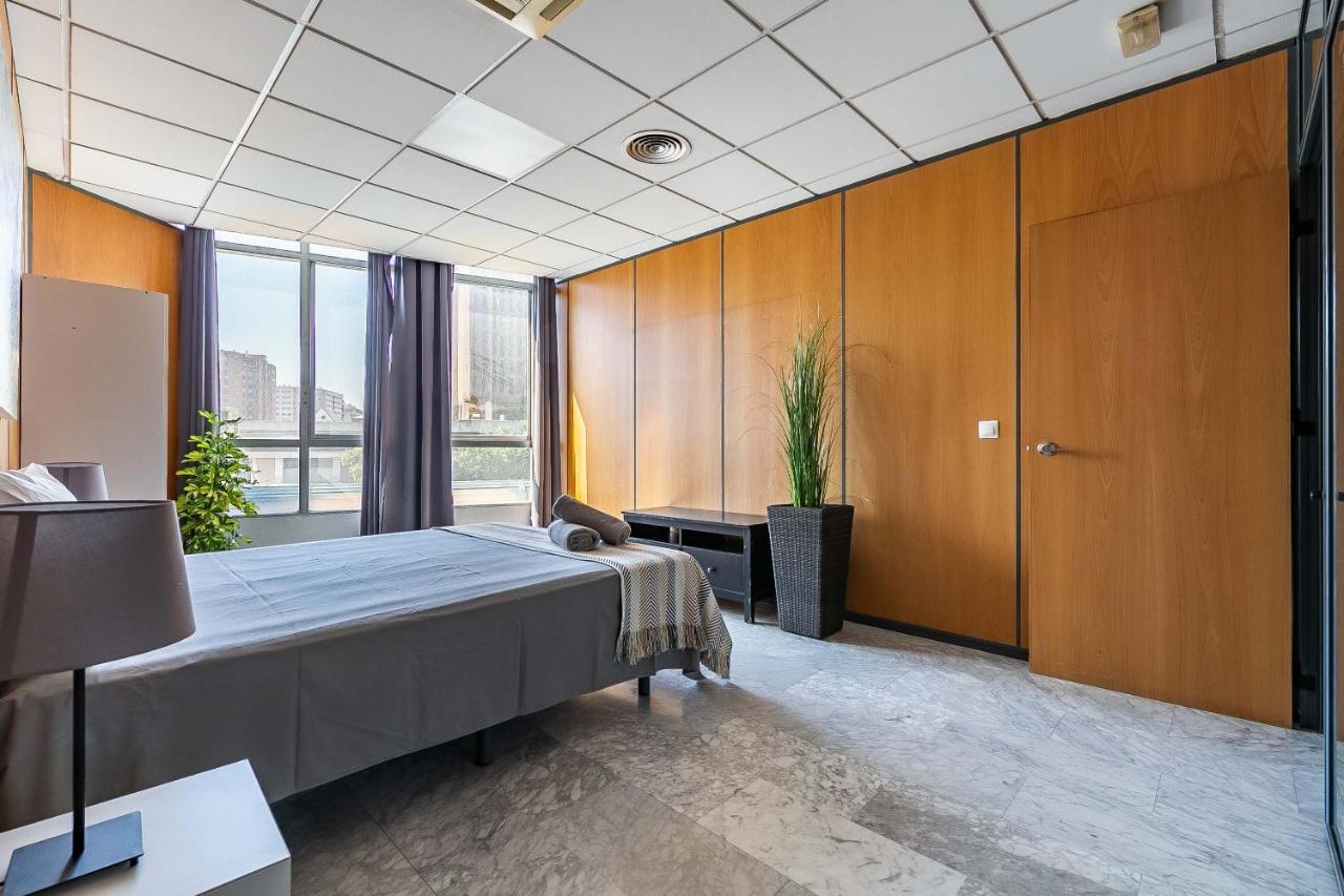 شقة Grand Soho Ofihouse مالقة المظهر الخارجي الصورة